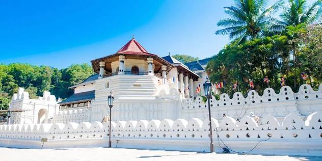Kandy Temple of the Sacred Tooth Relic