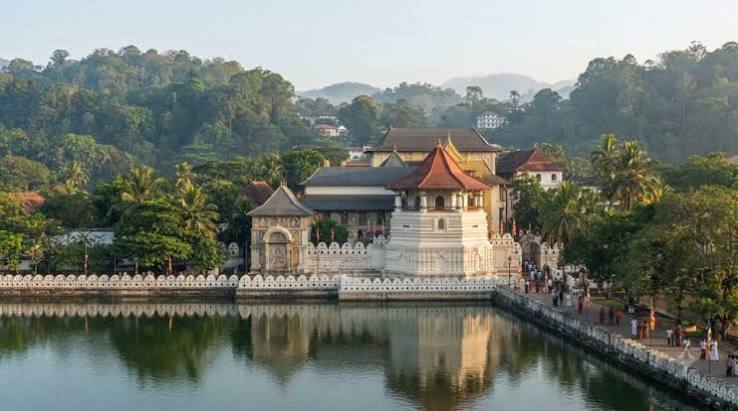 Kandy Temple of the Sacred Tooth Relic