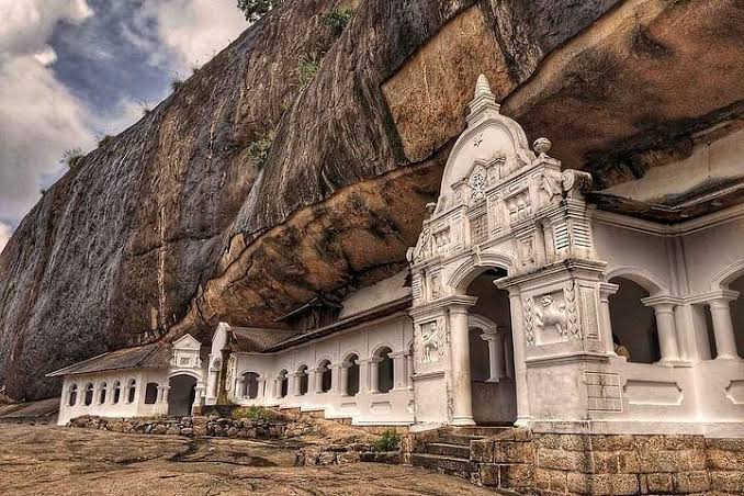 Dambulla Royal Cave Temple